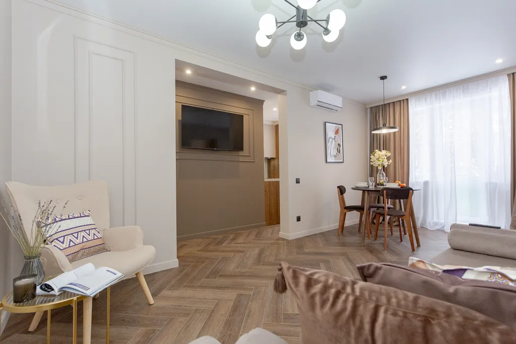 Комфорт-плюс с колонкой Алисой в академгородке