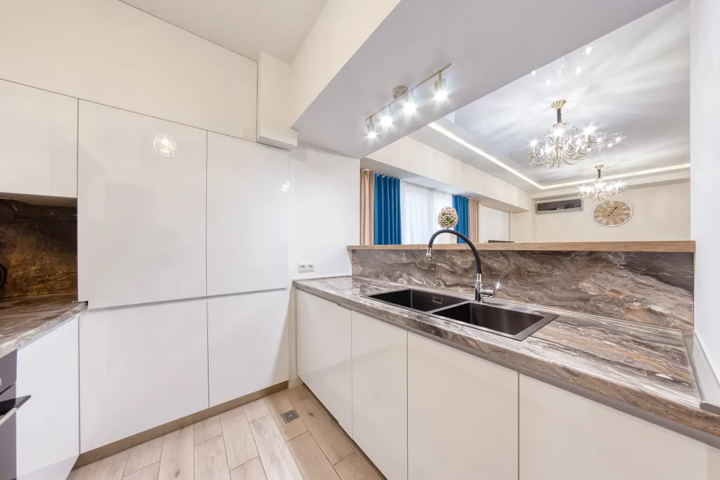 Sayat Nova 4 -Northern Avenue- -Opera House-