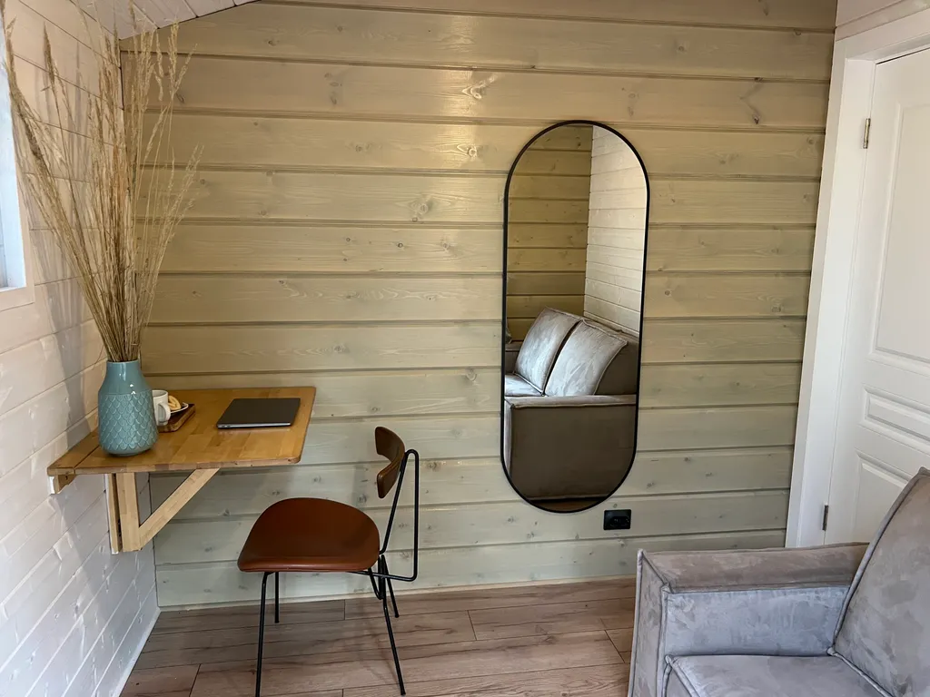 Уютный дом в сосновом лесу