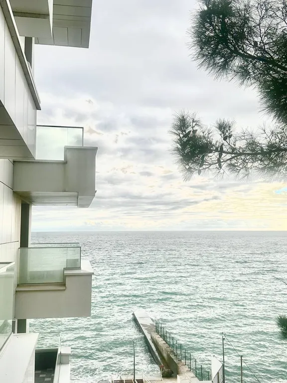 Элитные апартаменты с видом на море и с террасой