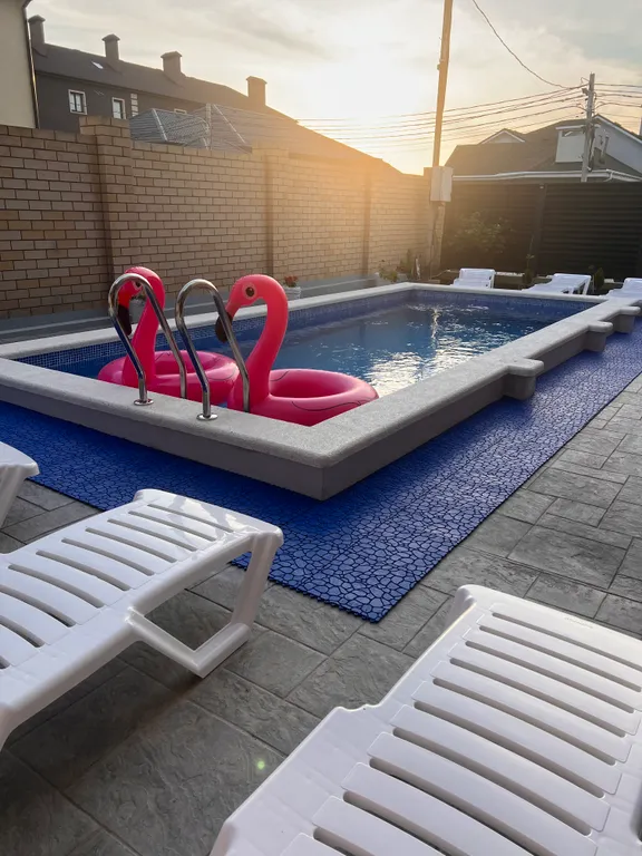 Дом у моря в тихом районе с самыми красивыми закатами