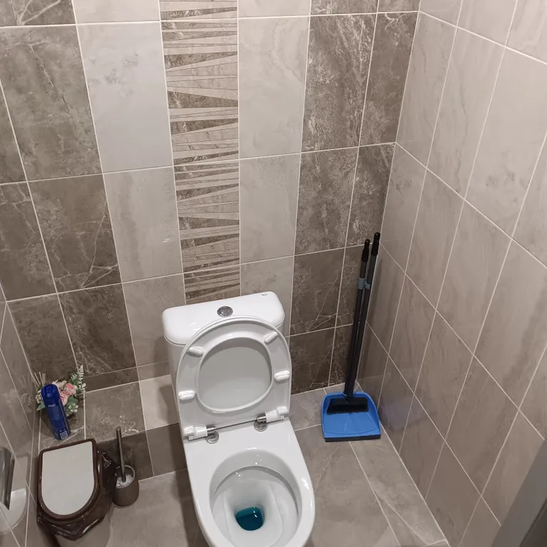 Дом на песчаном берегу озера