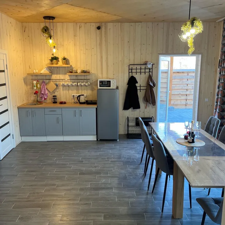 Вилла на берегу реки