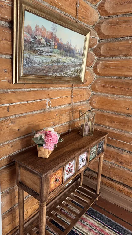 Брeвeнчатaя cтолeтняя изба