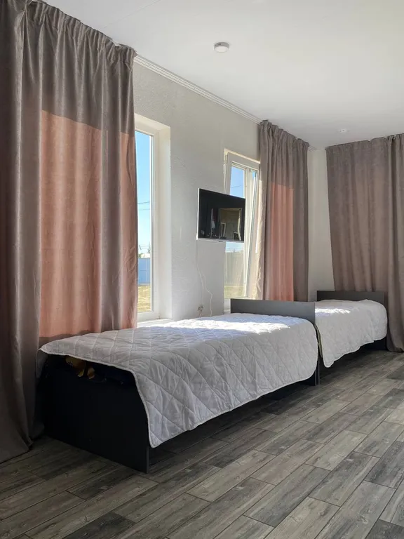 Квартира Гостевой четырехместный домик в Орловке — аренда посуточно в Орловка