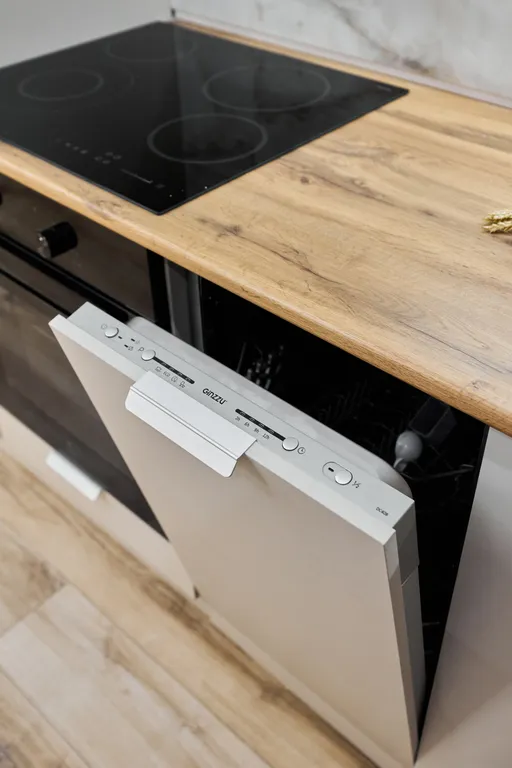 Просторная, свежая 2-комнатная квартира возле ТЦ Горизонт