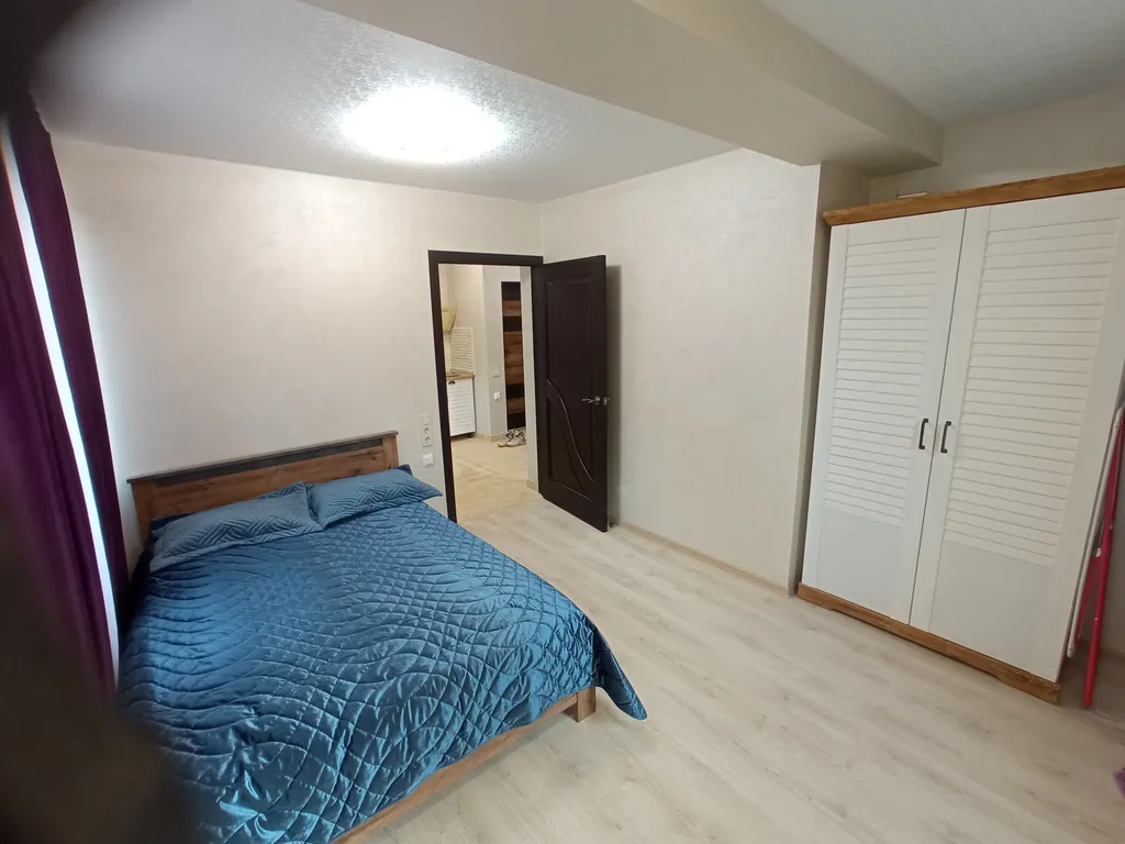 Уютная двухкомнатная квартира с видом на море и горы — аренда посуточно в Ялта