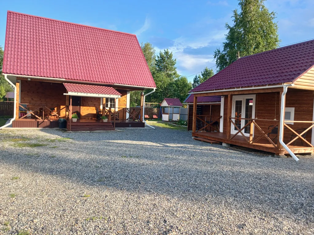 Благоустроенный коттедж с террасой