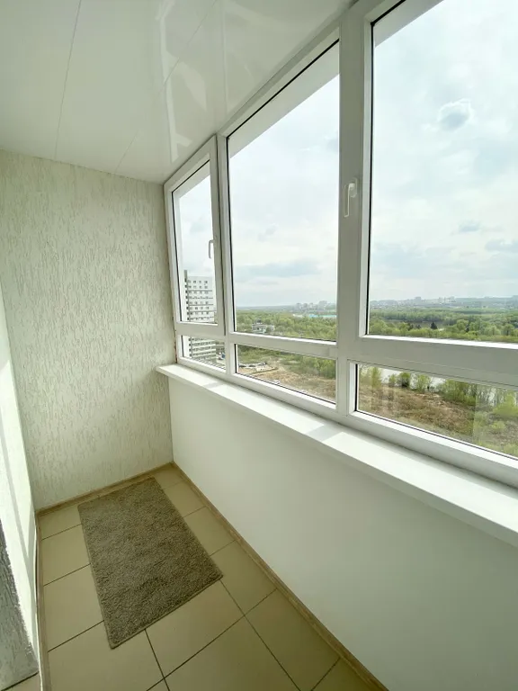 Видовая квартира на берегу Иртыша в центре