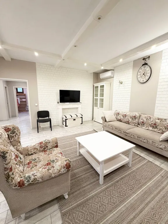 Просторный уютный коттедж с сауной и удобной транспортной развязкой