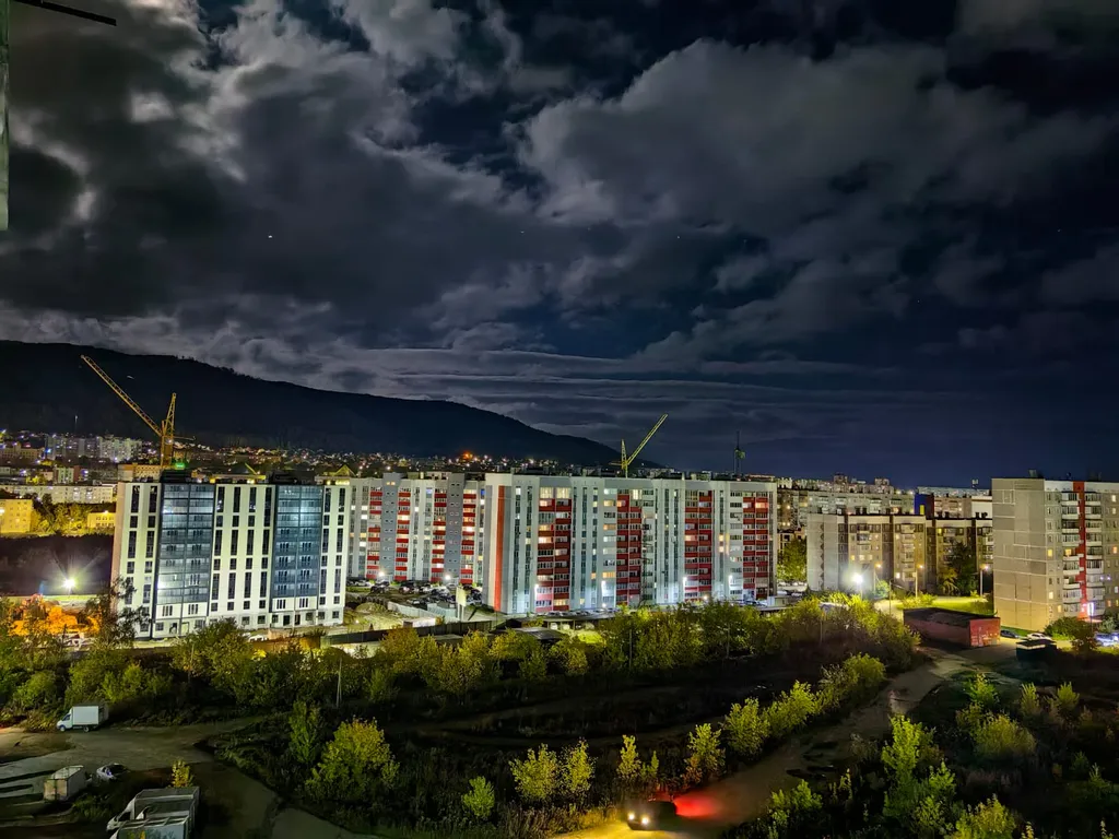 Большая квартира с отдельной кухней в тихом центре