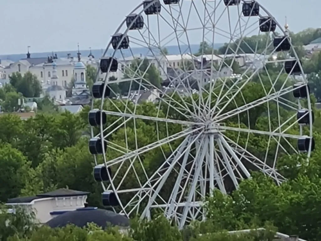 С видом на Успенский, бесконтактное заселение