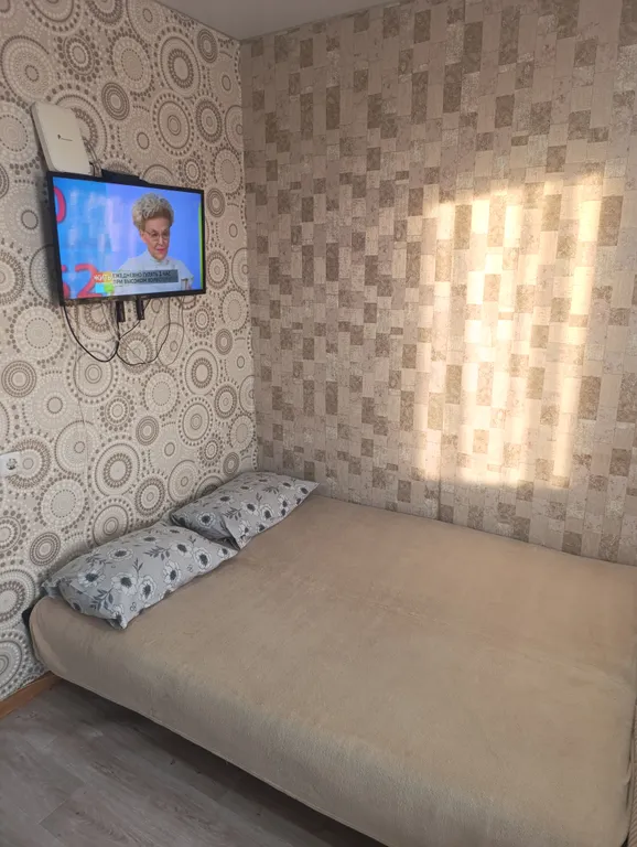 Уютная студия с видом на пруд