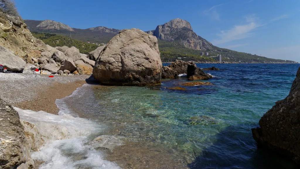 Дом среди гор в Байдарской долине Эвимиз