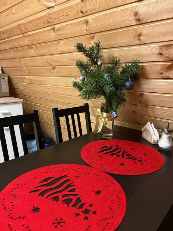 Уютный шале в сосновом лесу с баней