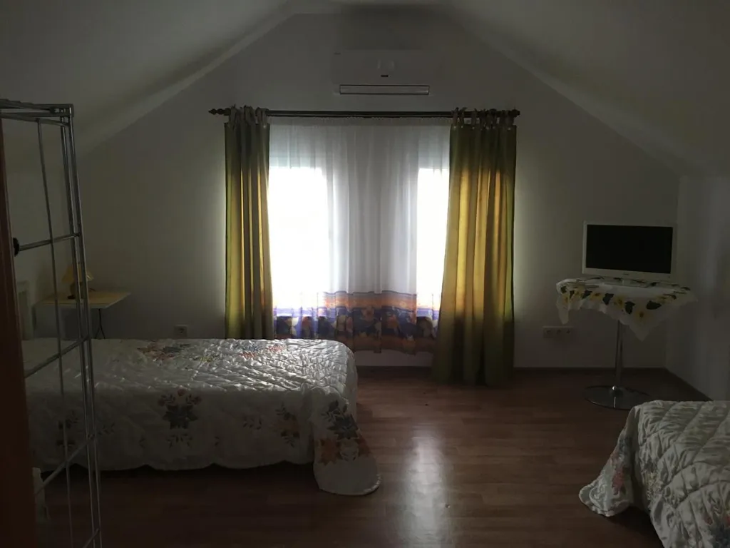 Студия из двух комнат с видом на море