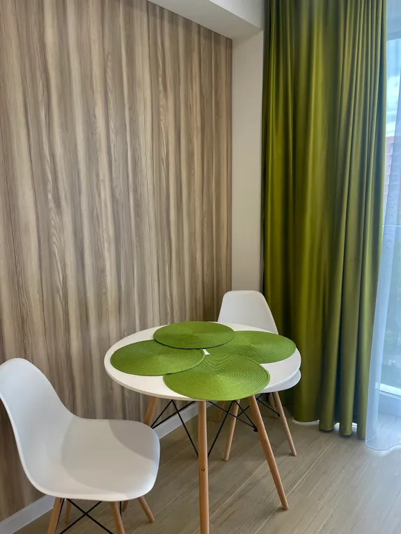 Апартаменты в центре на набережной с видом на реку