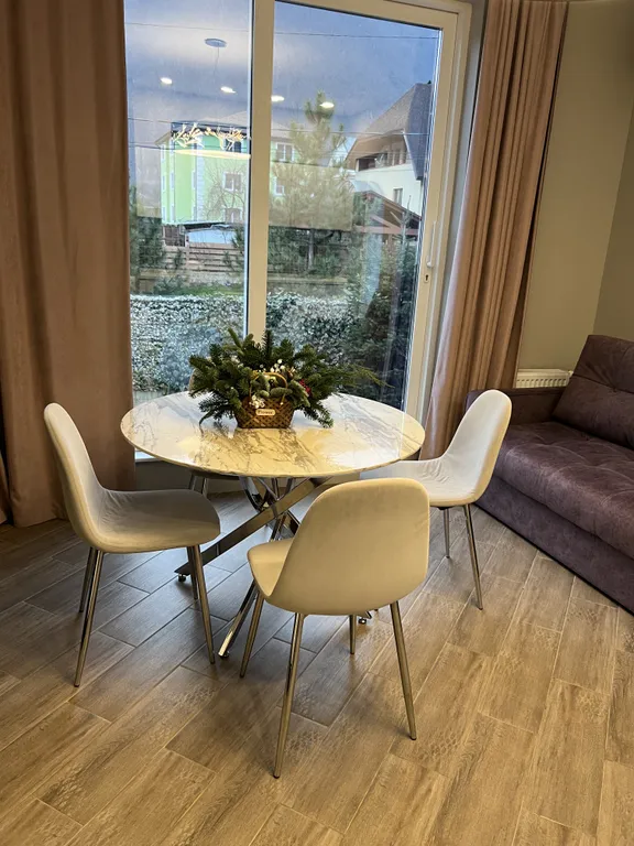 Семейные апартаменты с террасой и видом на горы