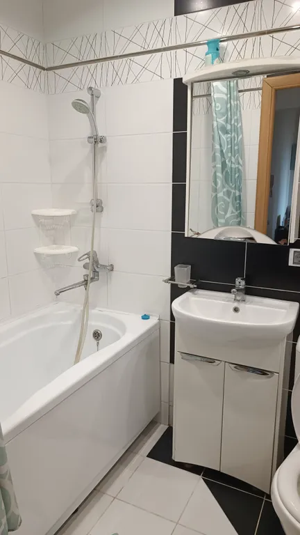 Уютная двухкомнатная квартира семейного типа в центре Белокурихи