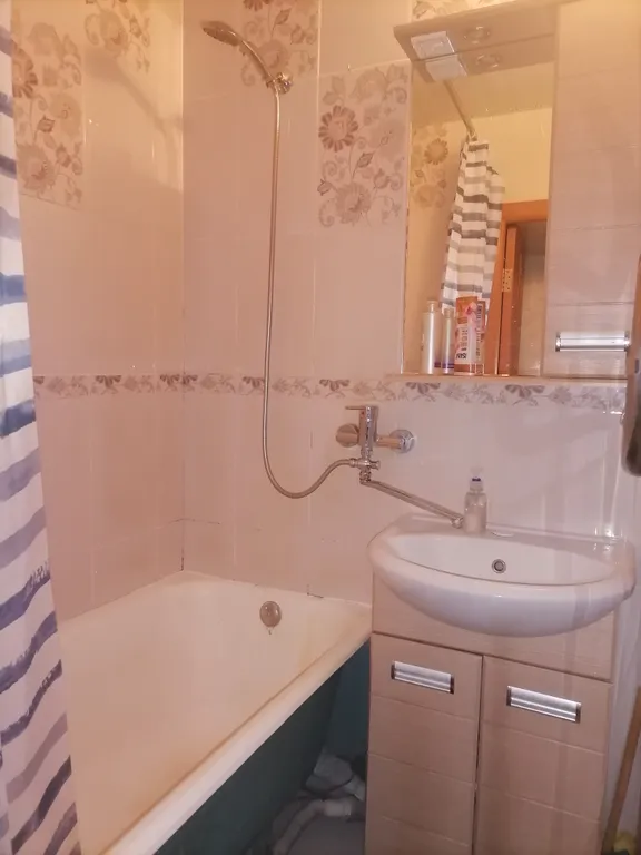 Комната у метро проспект Просвещения / 2 спальных места