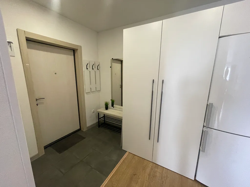 Студия с видом на море в новом доме недалеко от центра