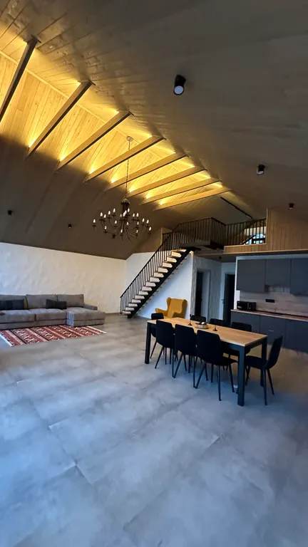 Дом с камином на берегу моря