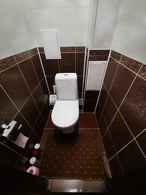 Нововартовская 4