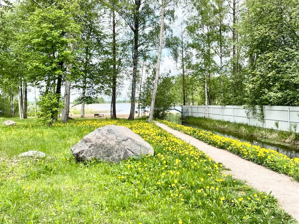 Дом на два входа в Родной Усадьбе на озере Вуокса