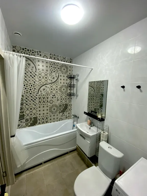 Семейная квартира с бассейнами