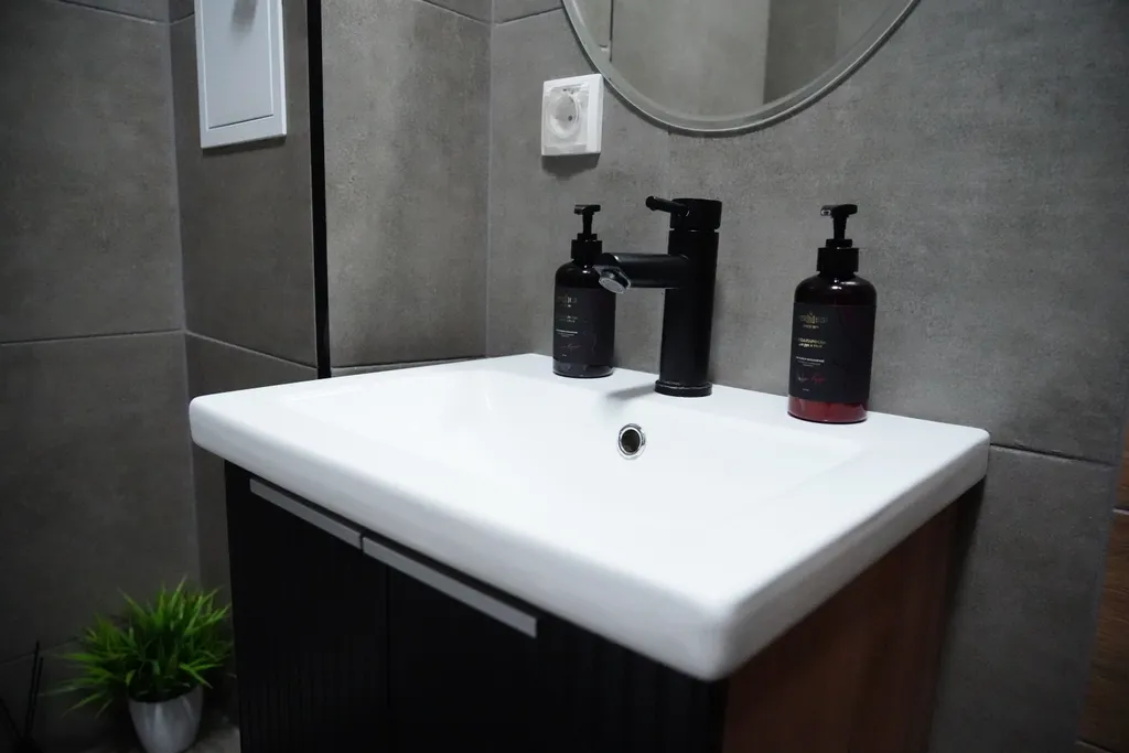 Апартаменты 4-х местные в шаге от горячего источника Волна. Тюмень