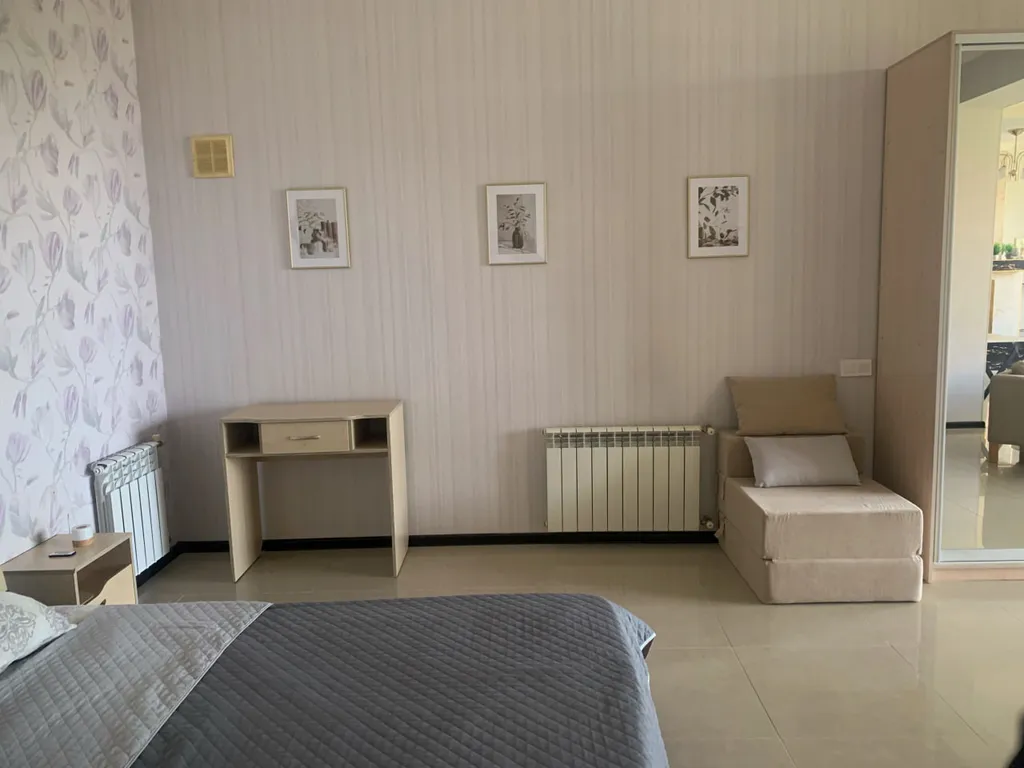 Уютная студия с бассейном