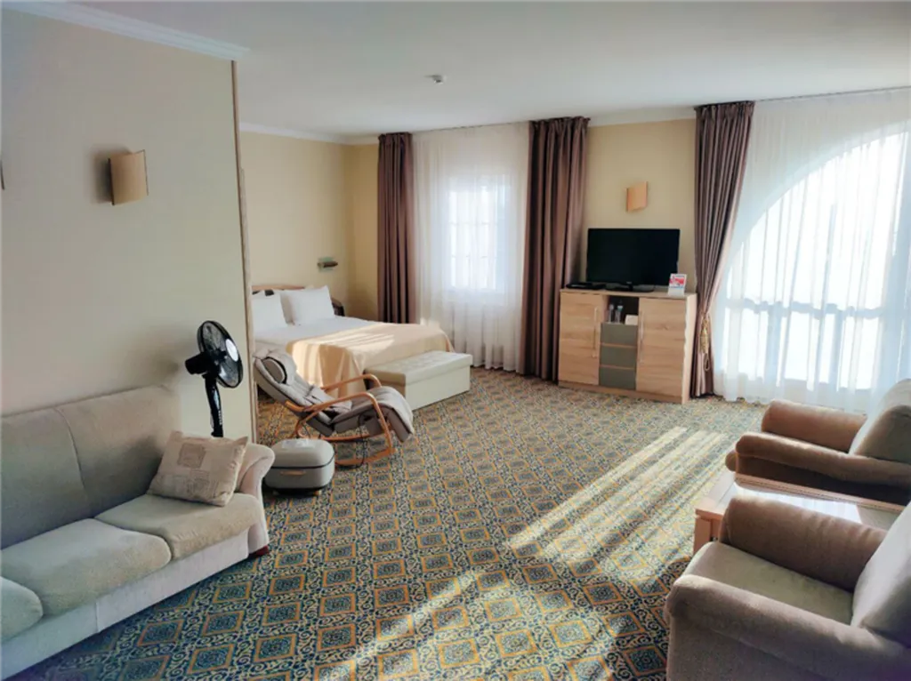 Джуниор сюит с панорамным видом на море (корп.С)