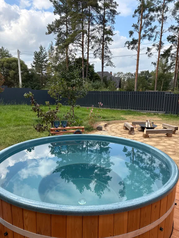 Коттедж Комфортный коттедж с сауной и купелью — Бугры