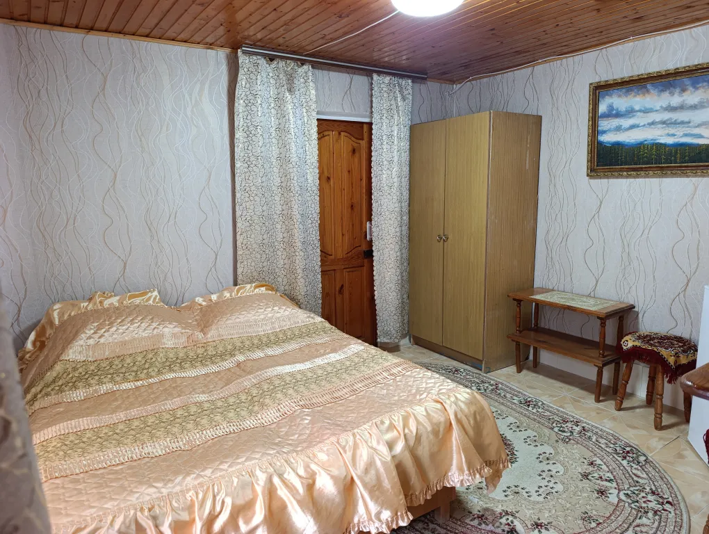 Номер с двуспальной кроватью (стандарт) на ул. Бирюзова в Судаке