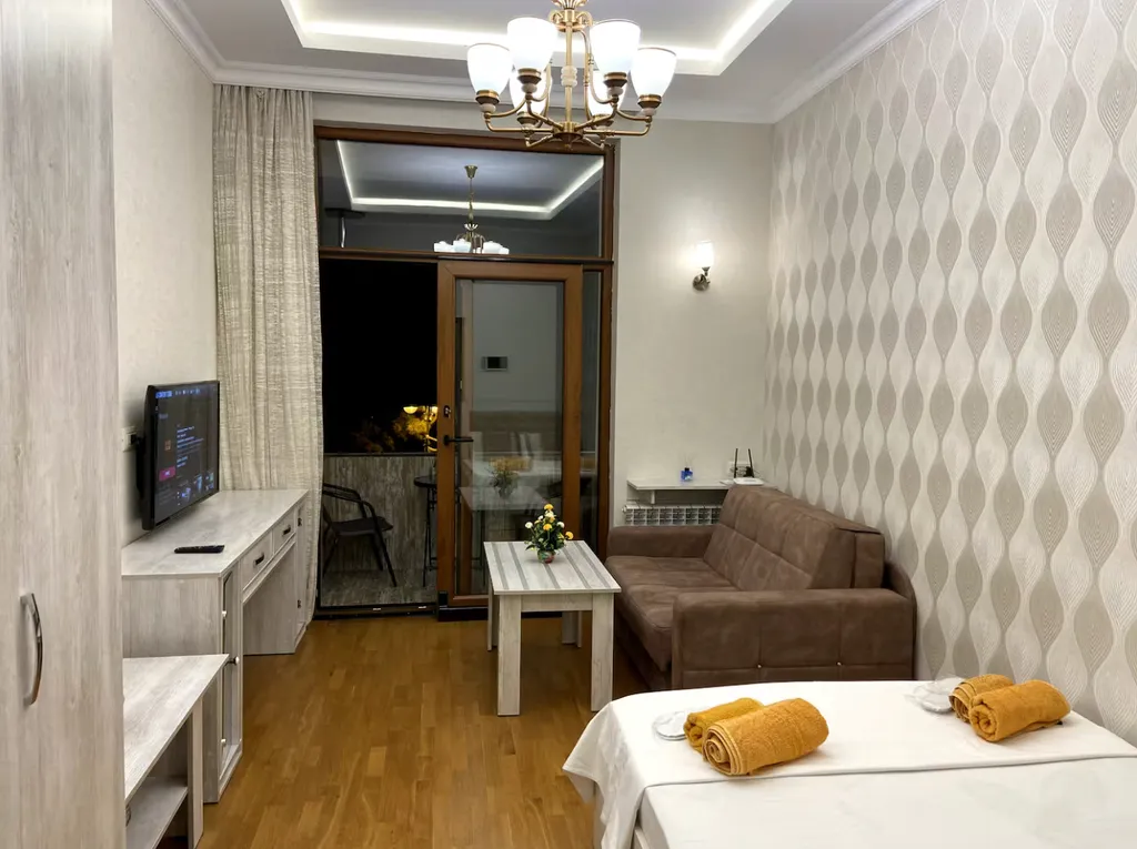 Апартаменты с видом на бульвар