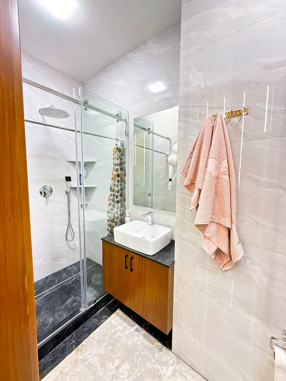 Kazakhstan resident's 171 by Royal rentals