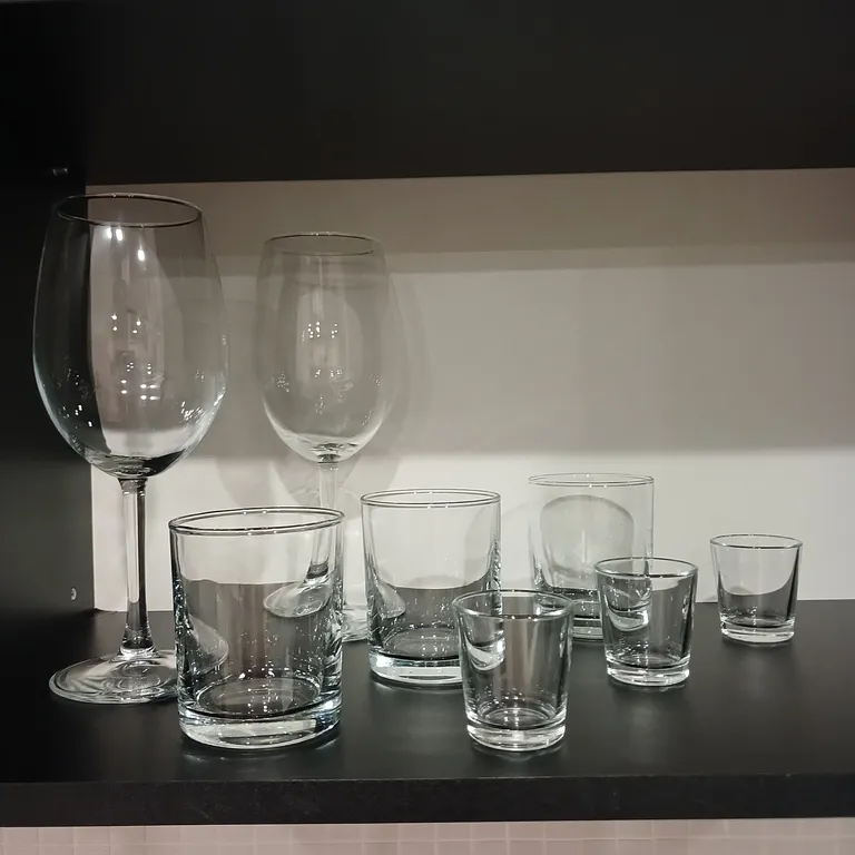 Квартира Квартира Шикарная новая студия в центре города — Омск