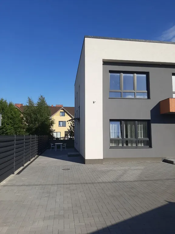 Квартира с участком, барбекю зона, закрытая территория, парковка