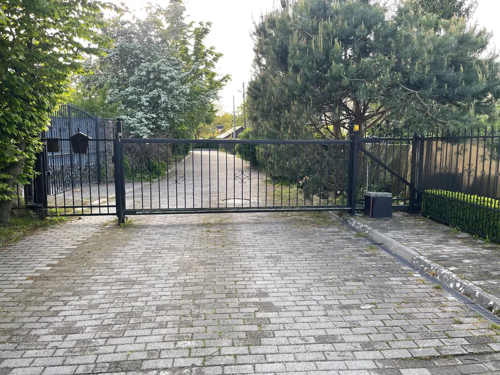 Квартира Уютная квартира в 5 минутах от моря, в центре города в частном доме — Пионерский