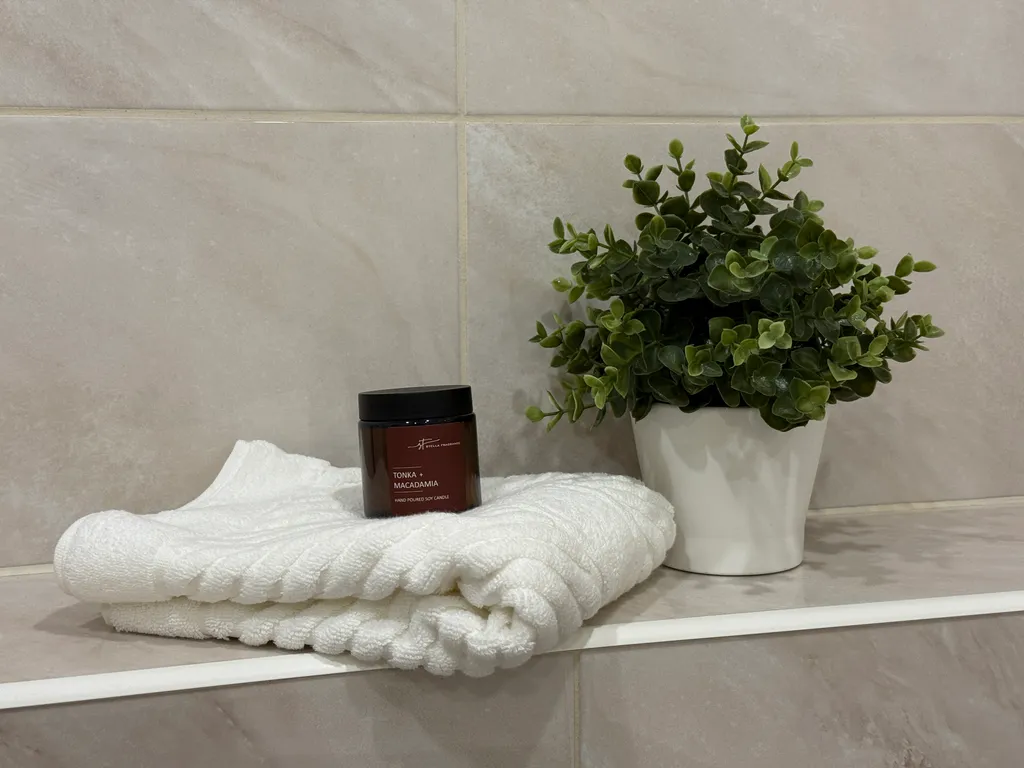 Студия + спальня с джакузи и панорамным балкон около ЛА Трактор