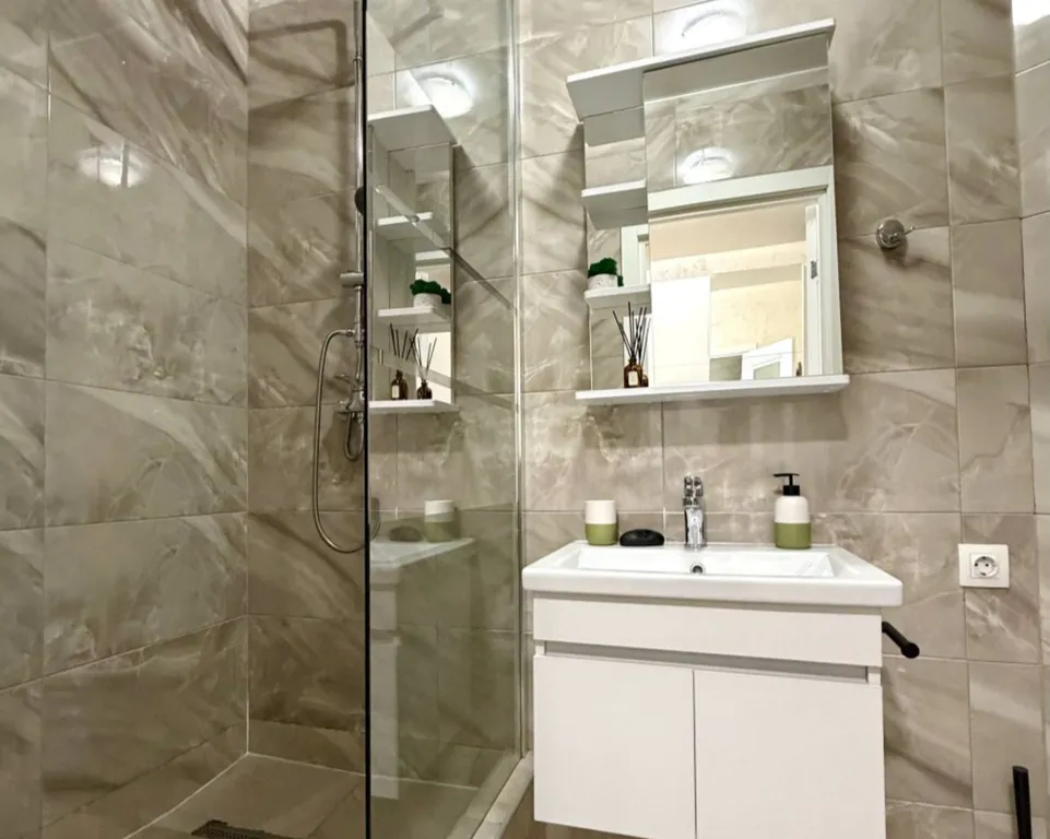 Студия на бульваре