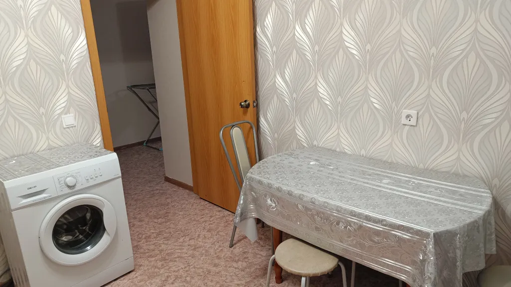 Двухкомнатная квартира в центре города Нягань