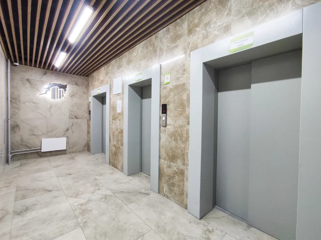 Большая, трехкомнатная квартира в центре Новосибирска