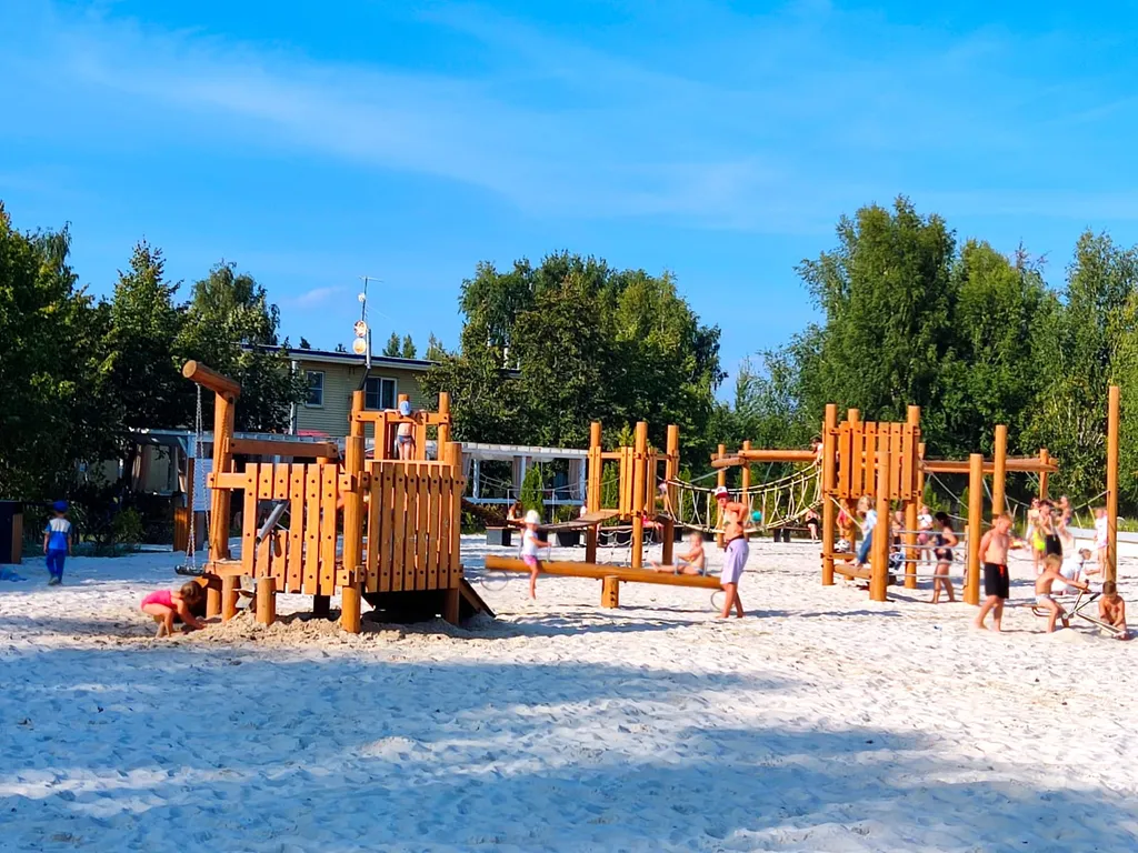 Евродвушка с видом на озеро