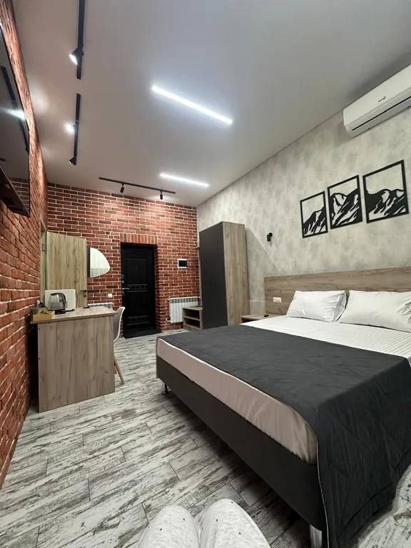 Уютный номер в нескольких минутах от центрального парка и набережной