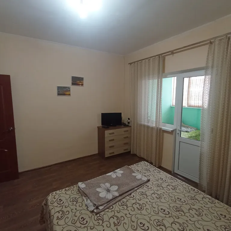 1 комнатная квартира в 6 минутах от моря