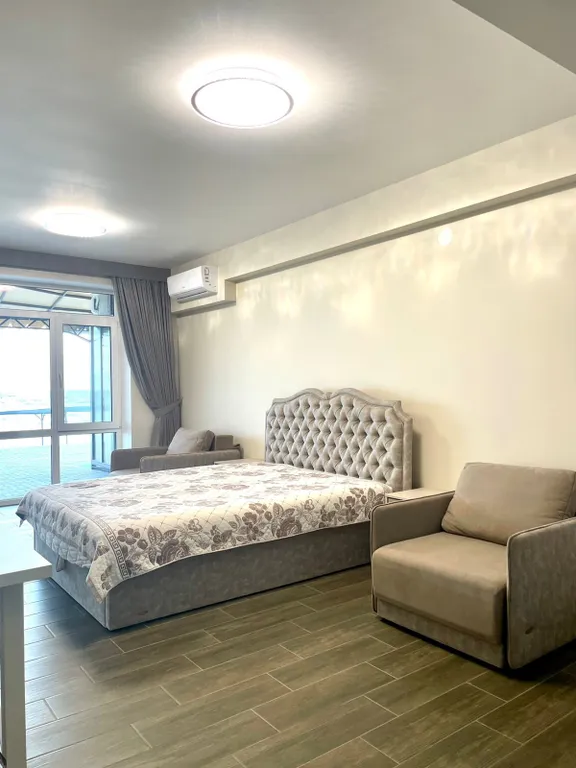 Эллинг на берегу моря