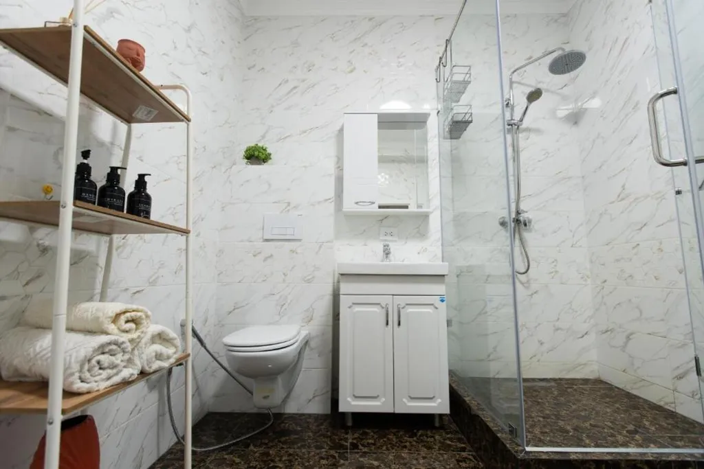 Квартира 2-ком квартира Bayhouse в ЖК Sky Терракота для 6-х гостей — Алматы