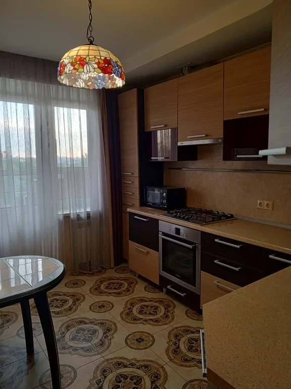 Комфортная квартира в новом доме рядом с центром на Родионова