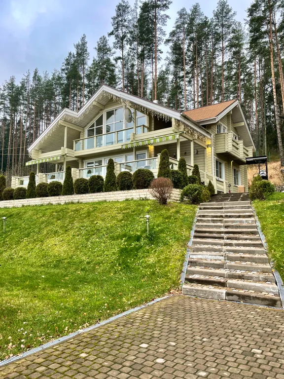 Коттедж Успех с 5 спальнями, сауной и камином